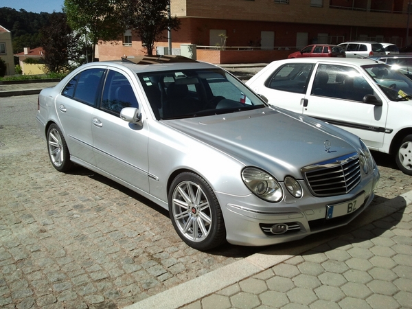 Mercedes-Benz E 220 CDI Automatic Mercedes-Benz E 220 CDI Automatic