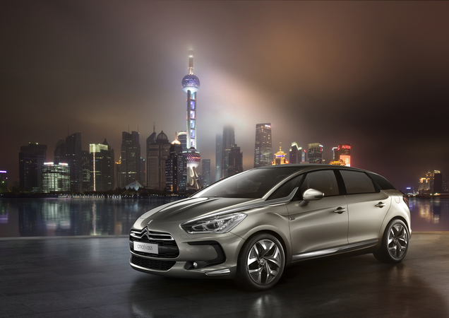 Citroen unveils DS5 in Shanghai Citroen unveils DS5 in Shanghai
