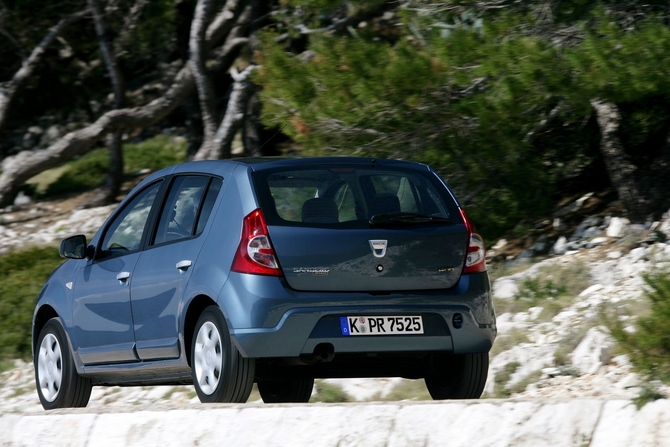 Dacia Sandero Stepway 1.6 MPI LPG 85 Dacia Sandero Stepway 1.6 MPI LPG 85