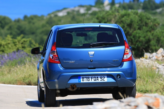 Dacia Sandero Stepway 1.6 MPI LPG 85 Dacia Sandero Stepway 1.6 MPI LPG 85
