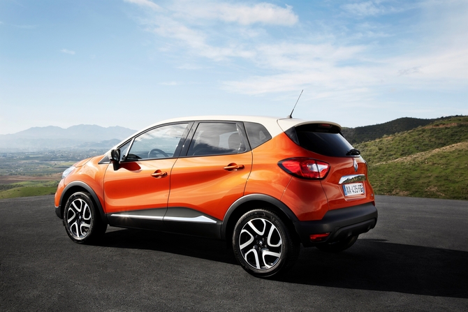 Captur conta com equipamentos habitualmente disponíveis apenas em segmentos superiores Captur conta com equipamentos habitualmente disponíveis apenas em segmentos superiores