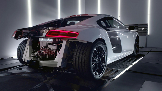 The video is pure and simple and shows the R8 V10 Plus accelerating The video is pure and simple and shows the R8 V10 Plus accelerating