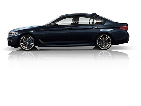 BMW M550i xDrive BMW M550i xDrive