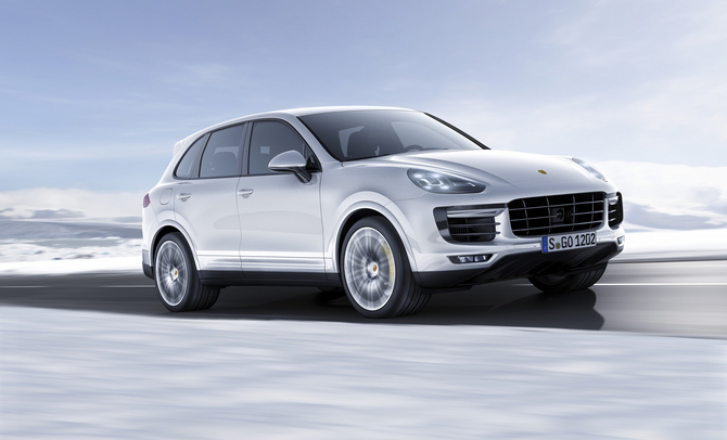 The Turbo S receives an updated version of the V8 4.8 liters biturbo engine that now delivers 570hp and 800nm torque The Turbo S receives an updated version of the V8 4.8 liters biturbo engine that now delivers 570hp and 800nm torque