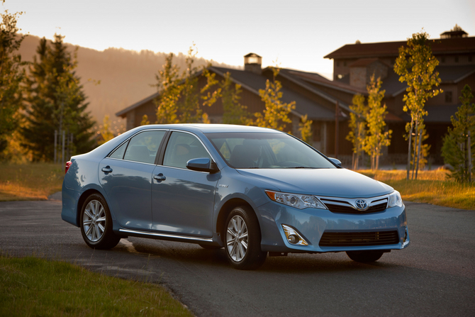 Toyota Camry Hybrid LE Toyota Camry Hybrid LE