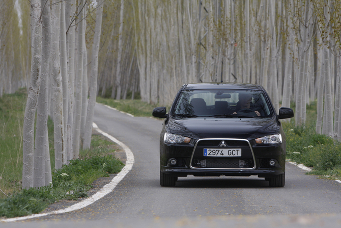 Mitsubishi Lancer Sport Black Edition 1.8 DI-D ClearTec Invite Mitsubishi Lancer Sport Black Edition 1.8 DI-D ClearTec Invite