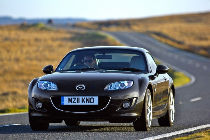 Mazda MX-5 Coupé Cabriolet 2.0i Kendo Mazda MX-5 Coupé Cabriolet 2.0i Kendo