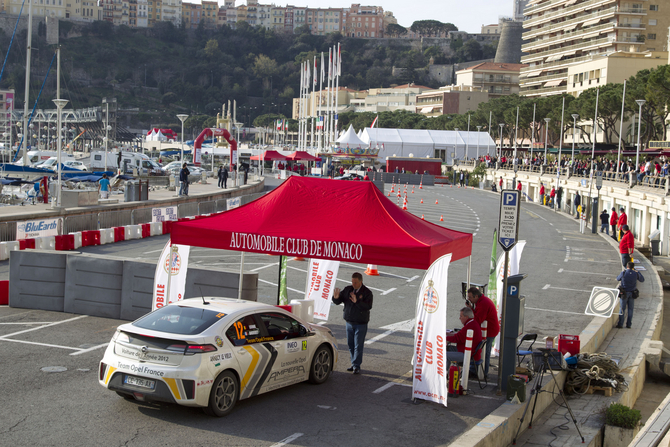 Opel Ampera ganha Rally de Monte Carlo de energia alternativa Opel Ampera ganha Rally de Monte Carlo de energia alternativa