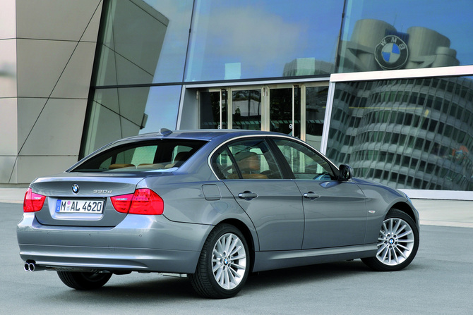 BMW 330d Navigator (E90) LCI BMW 330d Navigator (E90) LCI