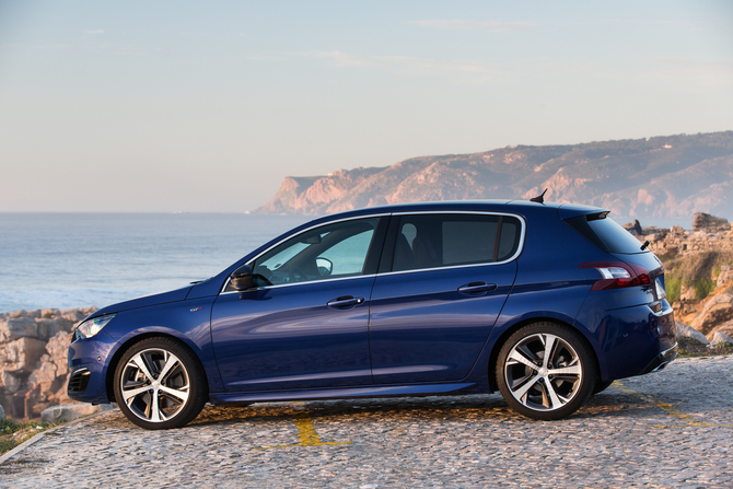 Peugeot 308 GT 2.0 BlueHDi Peugeot 308 GT 2.0 BlueHDi