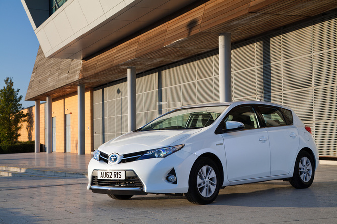 Toyota Auris Hybrid 1.8 E-CVT Excel Toyota Auris Hybrid 1.8 E-CVT Excel