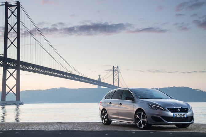 Peugeot 308 SW GT 1.2 PureTech Peugeot 308 SW GT 1.2 PureTech