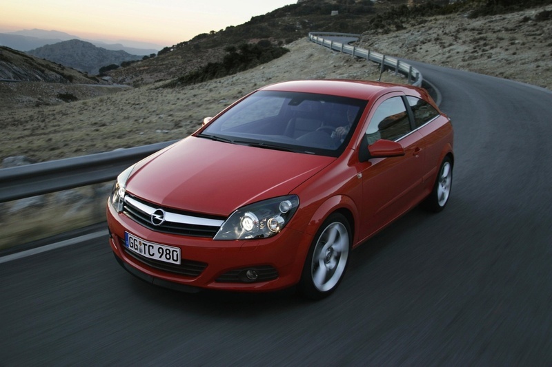 Opel Astra GTC 19 CDTI basic info spec rating