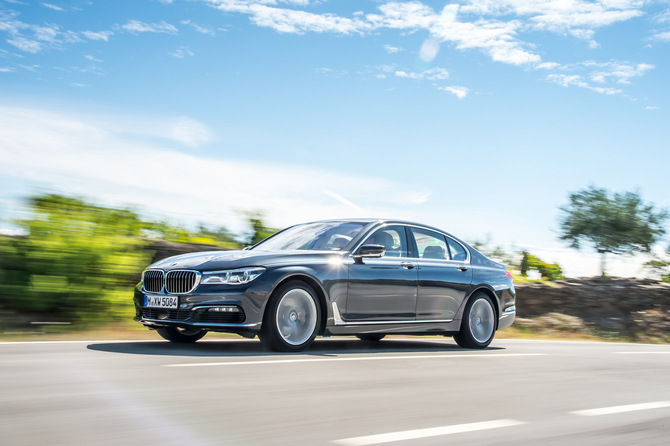 BMW 750i BMW 750i