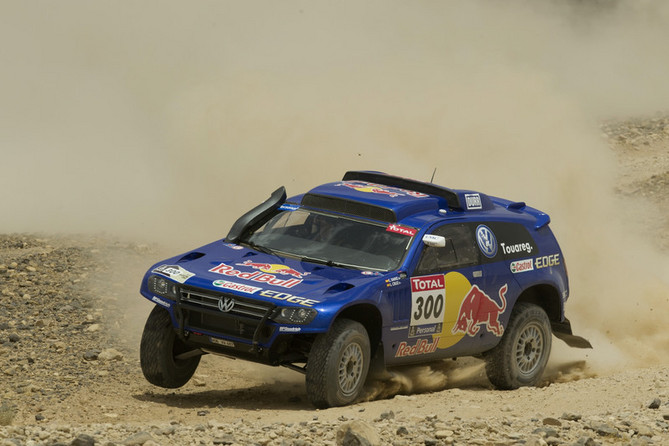 Carlos Sainz Working Closely with Volkswagen to Develop WRC Car Carlos Sainz Working Closely with Volkswagen to Develop WRC Car