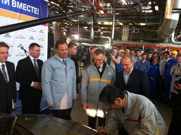 Vladimir Putin, Carlos Ghosn and Nissan Chief Operating Officer Toshiyuki Shiga were on hand at the opening of a new line at the AvtoVAZ plant Vladimir Putin, Carlos Ghosn and Nissan Chief Operating Officer Toshiyuki Shiga were on hand at the opening of a new line at the AvtoVAZ plant