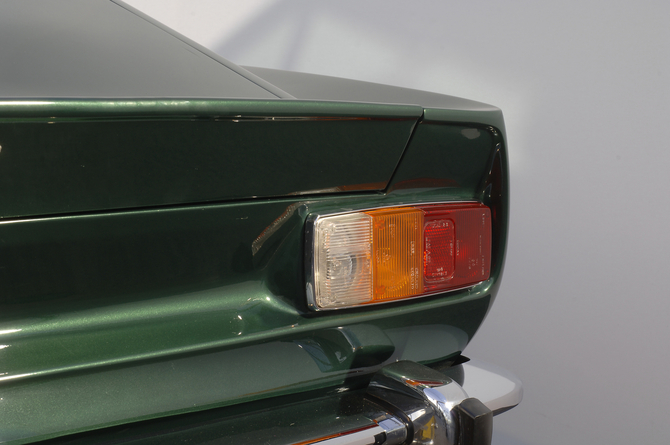 Aston Martin AMV8 Aston Martin AMV8