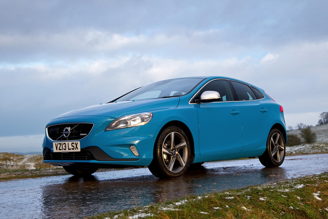 Volvo V40 D2 R-Design Volvo V40 D2 R-Design