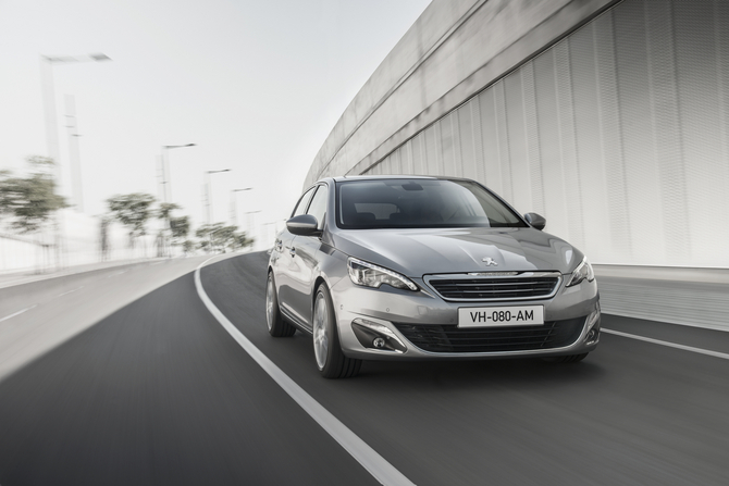 Peugeot 308 Allure 1.6 BlueHDi Peugeot 308 Allure 1.6 BlueHDi