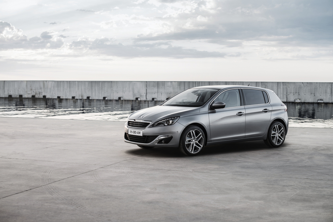 Peugeot 308 Allure 2.0 BlueHDi Peugeot 308 Allure 2.0 BlueHDi