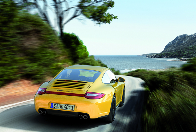 Porsche 911 Carrera 4 GTS Porsche 911 Carrera 4 GTS