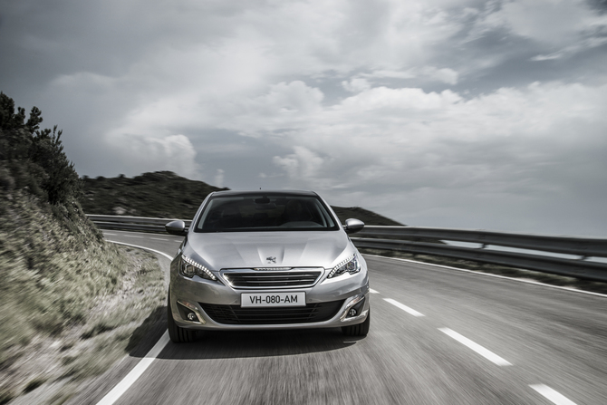 Peugeot 308 Allure 2.0 BlueHDi Peugeot 308 Allure 2.0 BlueHDi