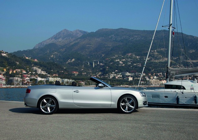Audi A5 Cabriolet 2.0 TFSI 211 quattro SE Audi A5 Cabriolet 2.0 TFSI 211 quattro SE
