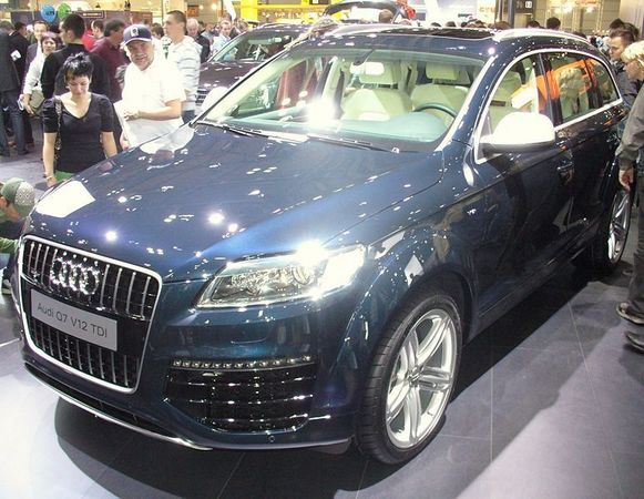 Audi Q7 V12 TDI quattro Audi Q7 V12 TDI quattro