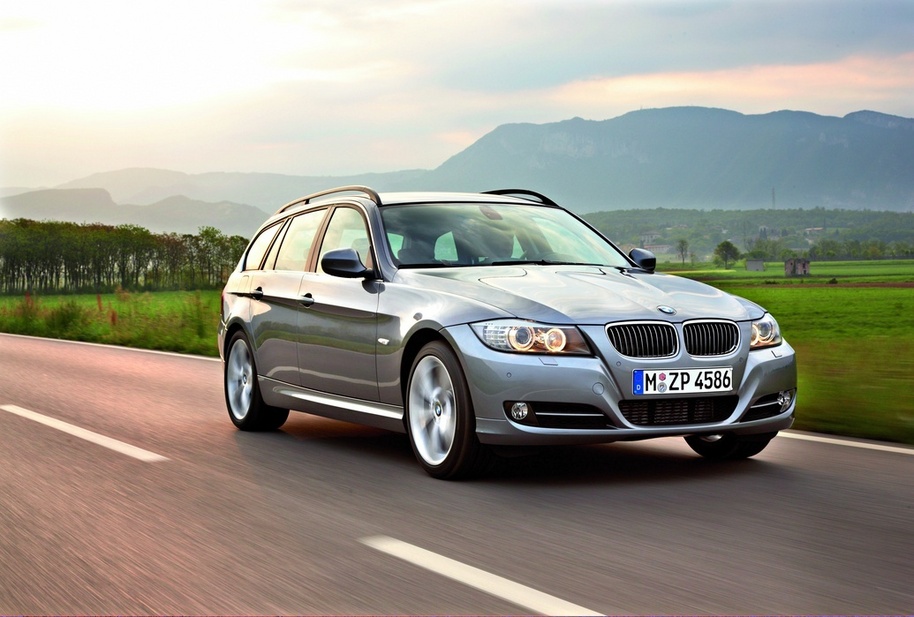 BMW 316i Touring LCI :: 1 photo and specs :: autoviva.com