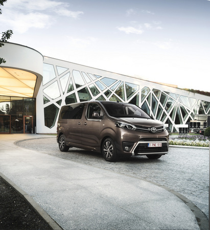 Toyota ProAce Verso Combi 9L L1 1.6Dn(1.0t) Toyota ProAce Verso Combi 9L L1 1.6Dn(1.0t)
