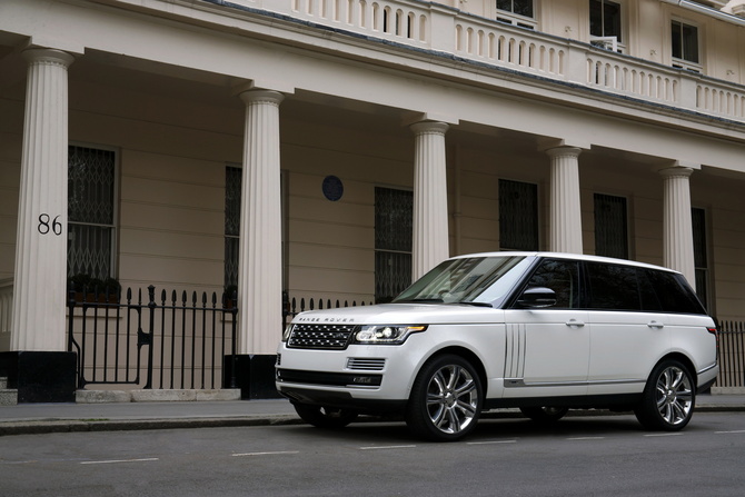 Land Rover Range Rover 5.0 V8 S/C Autobiography LWB Land Rover Range Rover 5.0 V8 S/C Autobiography LWB