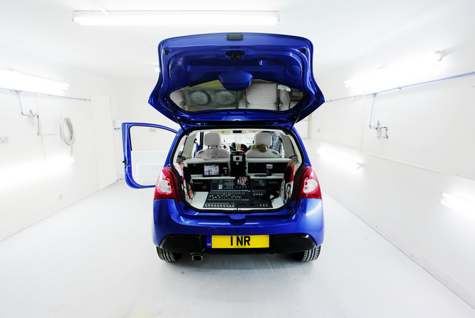 Renault Twingo Goes Pop Renault Twingo Goes Pop