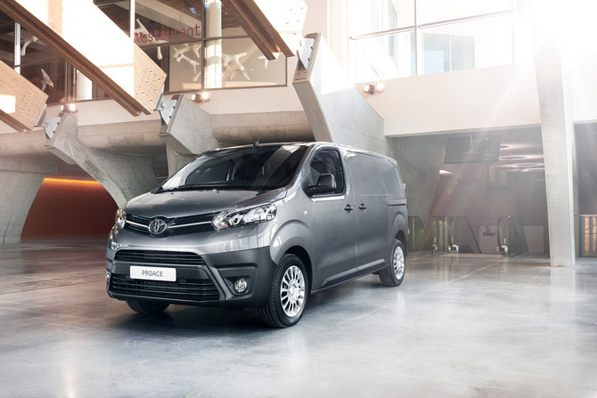 Toyota ProAce Van 3L L2 2.0D (1.4t) Toyota ProAce Van 3L L2 2.0D (1.4t)