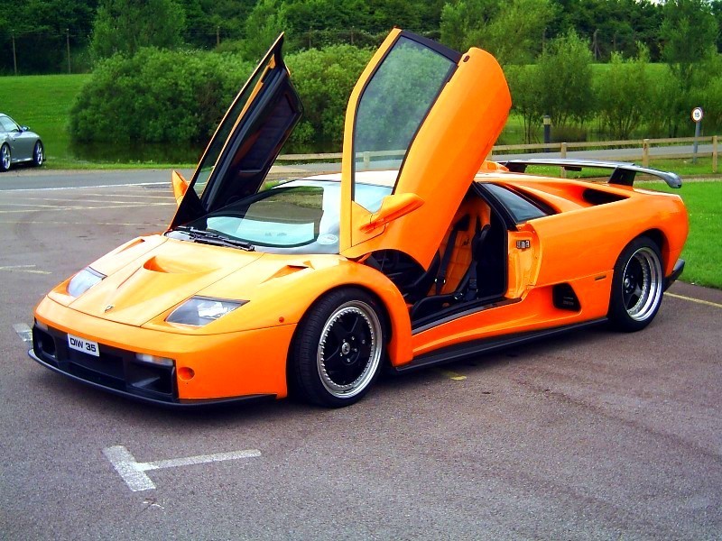 Lamborghini Diablo GT basic info spec rating