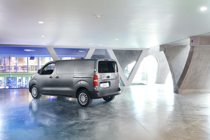 Toyota ProAce Service 6L L1 1.6D (1.0t) Toyota ProAce Service 6L L1 1.6D (1.0t)