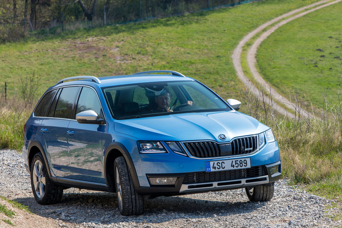 Skoda Octavia Scout 2.0 TDI 4X4 DSG Skoda Octavia Scout 2.0 TDI 4X4 DSG