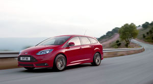 Ford Introduces New Focus ST 5-Door and ST Wagon with 247hp