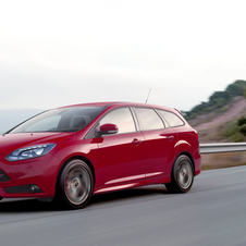 Ford Introduces New Focus ST 5-Door and ST Wagon with 247hp Ford Introduces New Focus ST 5-Door and ST Wagon with 247hp