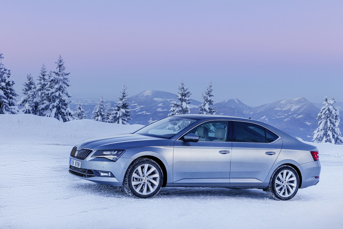 Skoda Superb 2.0 TSI DSG Laurin & Klement 4x4 Skoda Superb 2.0 TSI DSG Laurin & Klement 4x4
