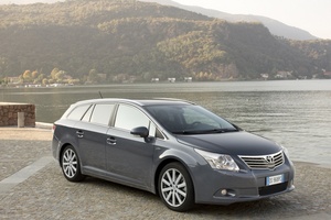 Toyota Avensis Station Wagon 2.2 D-4D 150 D-CAT Auto. Pre