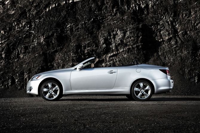 Lexus IS C 350 RWD Lexus IS C 350 RWD