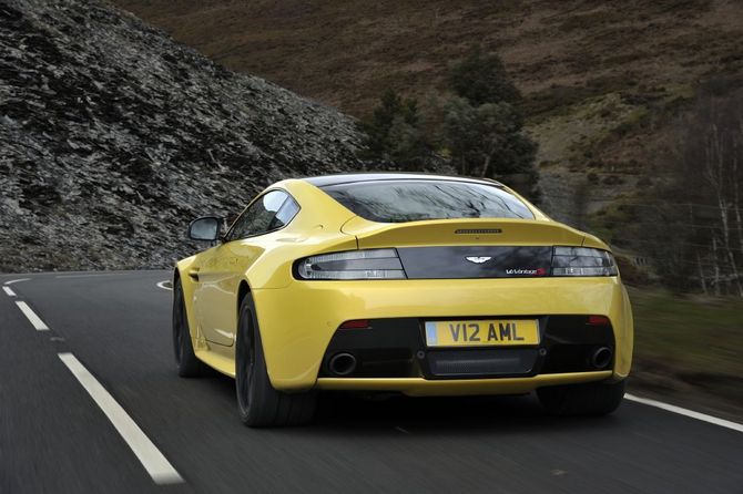 Aston Martin V12 Vantage S Aston Martin V12 Vantage S