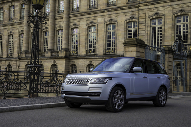 Jaguar Land Rover is working on more hybrid models and other new tech Jaguar Land Rover is working on more hybrid models and other new tech