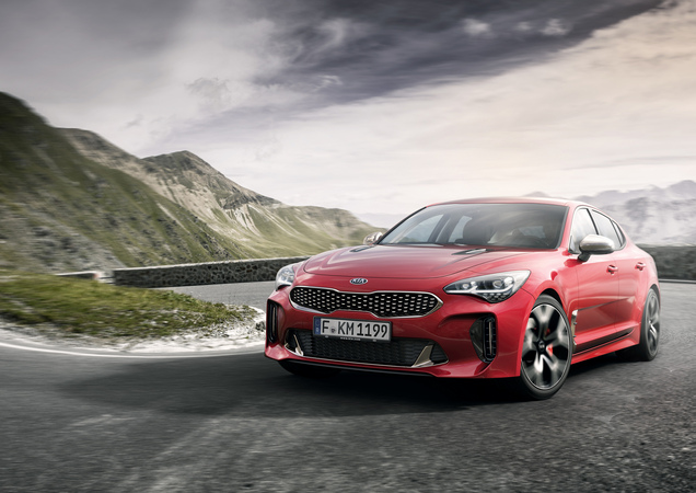 Kia Stinger 3.3 T-GDI AWD GT Kia Stinger 3.3 T-GDI AWD GT