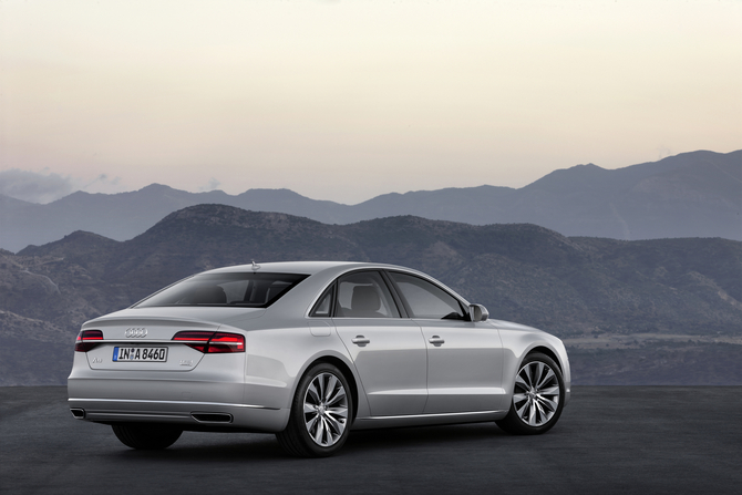 Audi A8 3.0 V6 TDI quattro tiptronic Clean Diesel Audi A8 3.0 V6 TDI quattro tiptronic Clean Diesel