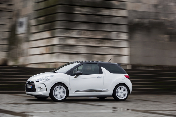 Citroën DS3 1.4 HDi 70 Chic Citroën DS3 1.4 HDi 70 Chic