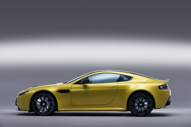 Aston Martin V12 Vantage S Aston Martin V12 Vantage S