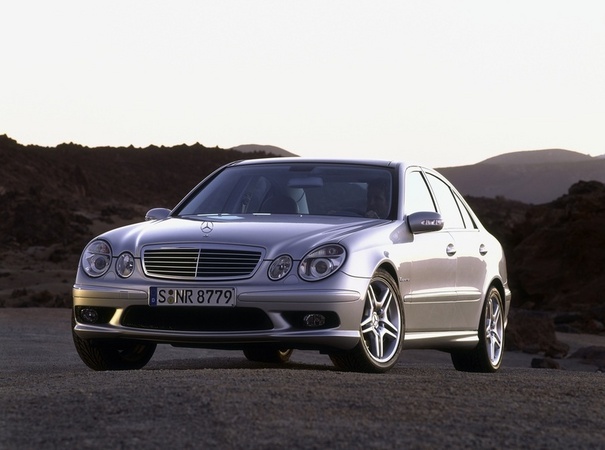 Mercedes-Benz E 55 AMG Mercedes-Benz E 55 AMG