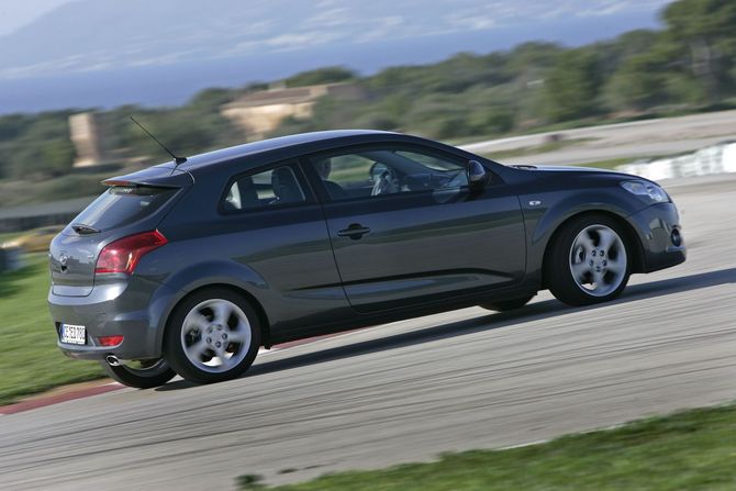 Kia pro_cee'd 1.6 CRDi 128 ISG Mind Kia pro_cee'd 1.6 CRDi 128 ISG Mind