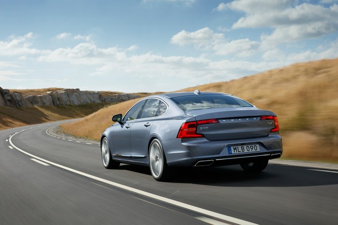 Volvo S90 T6 AWD Momentum Geartronic Volvo S90 T6 AWD Momentum Geartronic